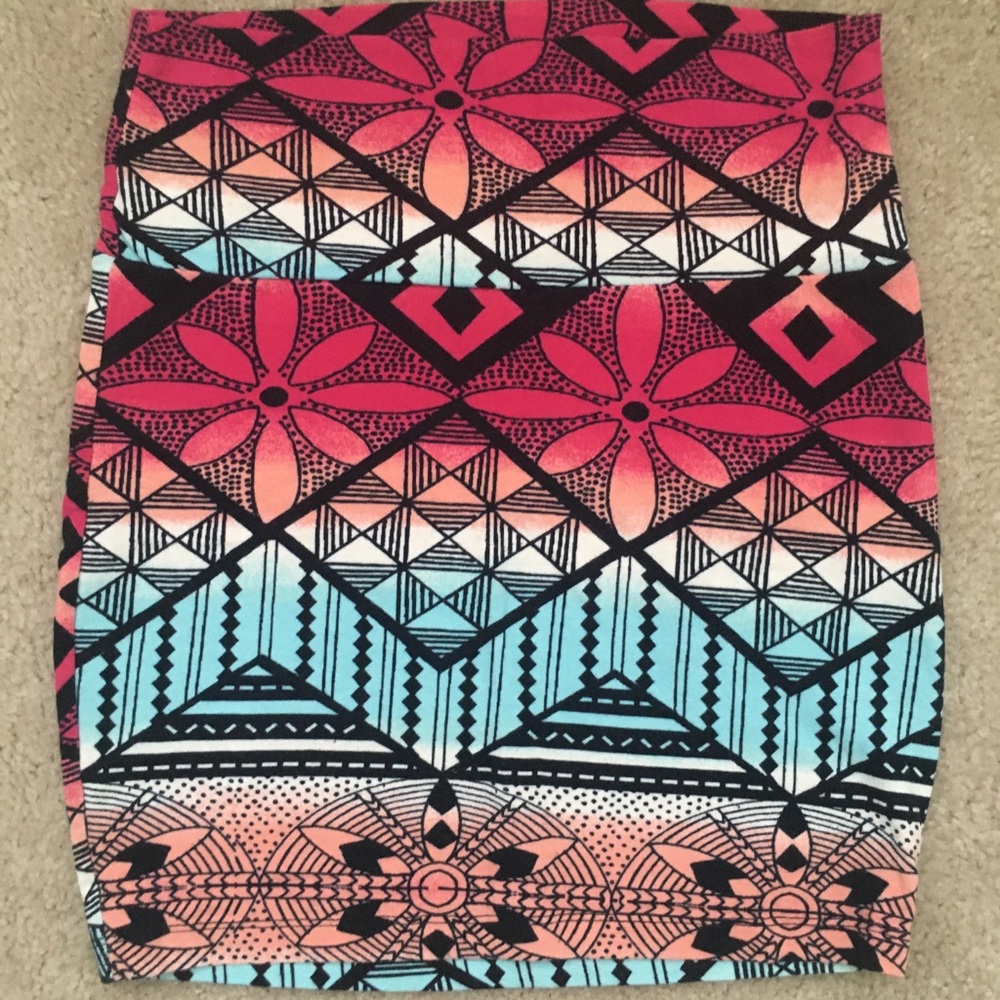 🎉 2 for $14 || Charlotte Russe Tribal Print Skirt